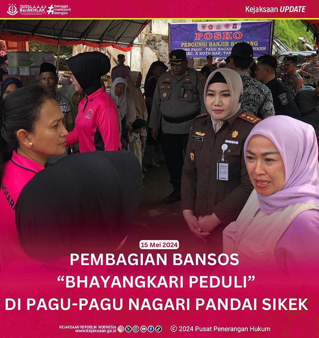 Kepala Kejaksaan Negeri Padang Panjang Ibu menghadiri kegiatan pembagian bansos “Bhayangkari Peduli”